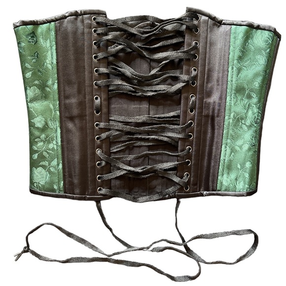 Underbust Corset - Picture 4 of 6